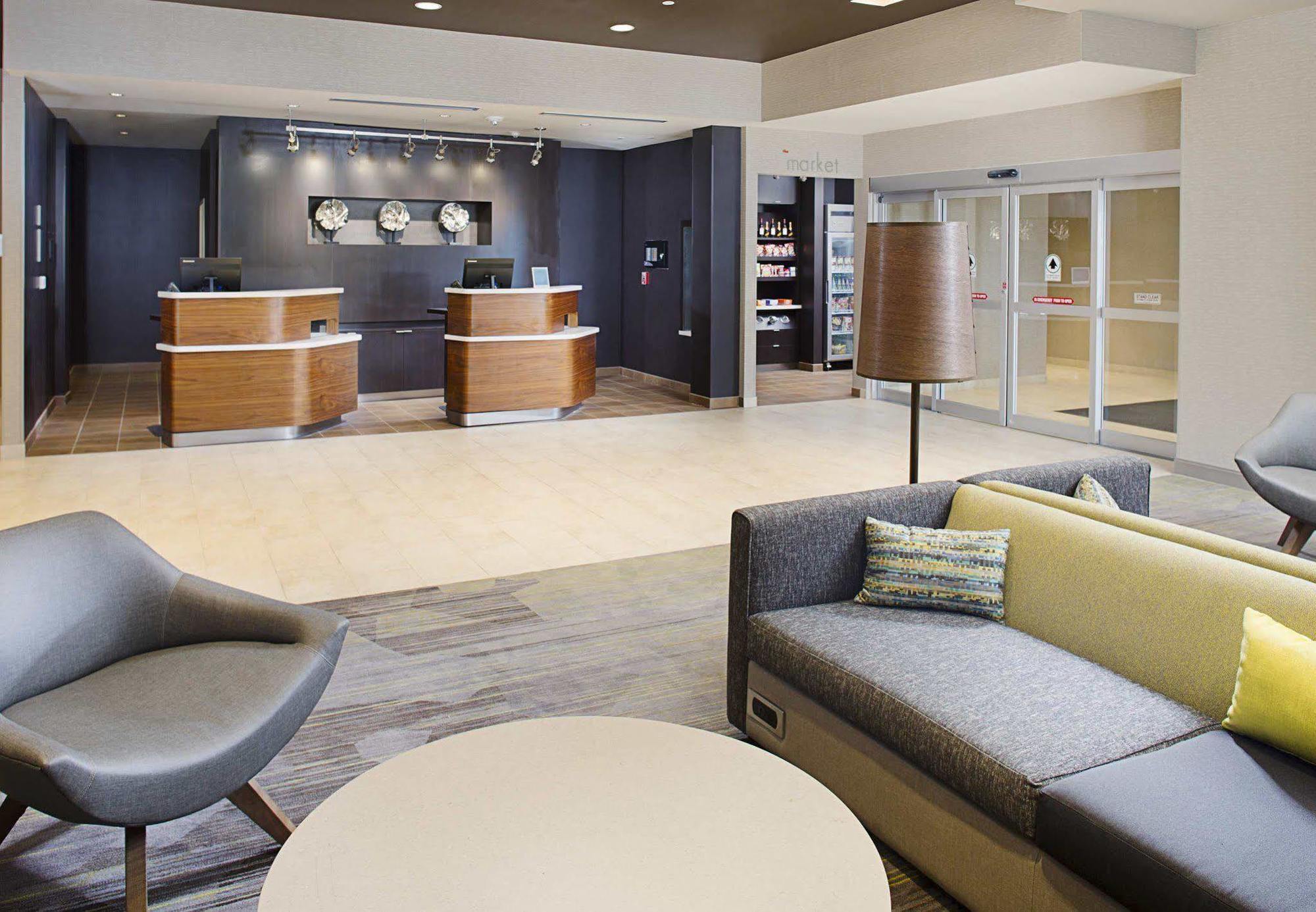 Courtyard By Marriott Dallas Carrollton And Carrollton Conference Center Exterior photo